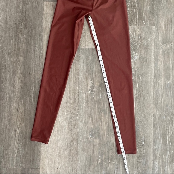 Aerie Offline High-Waisted Rust Leggings - Picture 7 of 7